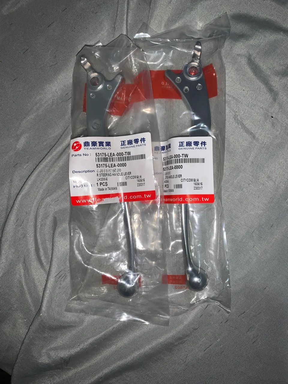 Par manetes de freio dianteiro Dafra citycom 300 - Foto 2