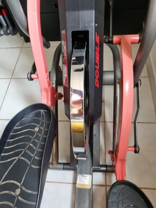 Aparelho Elíptico Double Action 