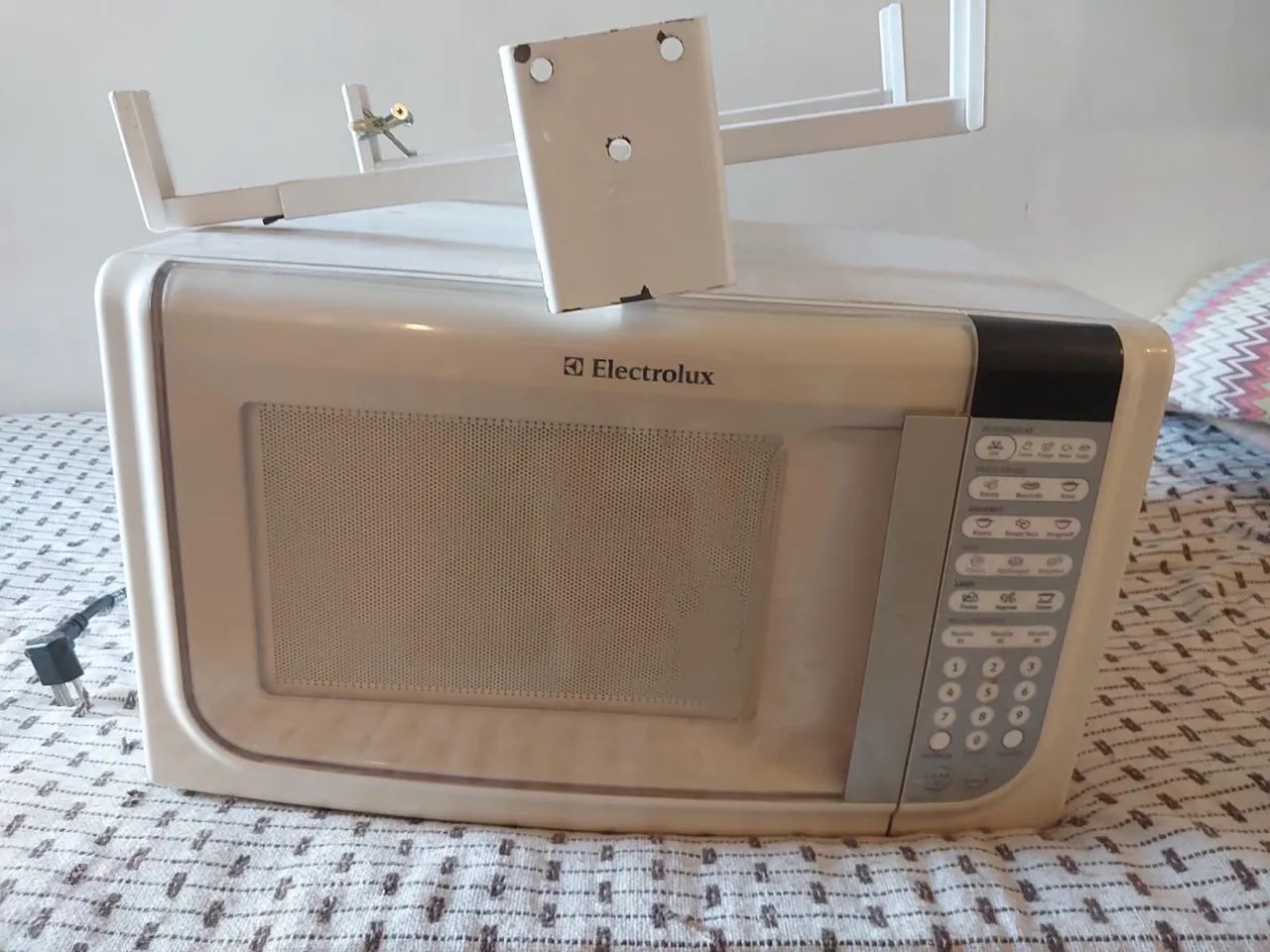 Micro-ondas Electrolux *VAI COM SUPORTE*