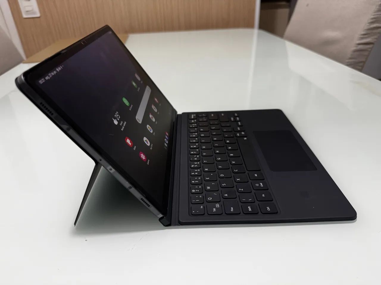 Tablet Samsung Galaxy Tab S9 com Teclado e S Pen - Foto 2