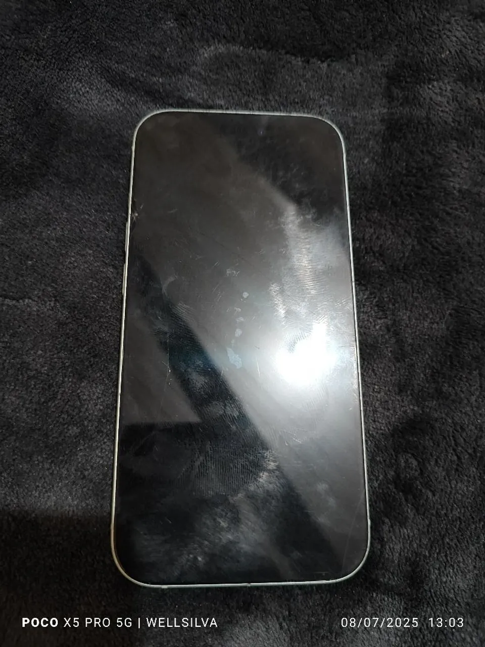 iPhone 15 funcionando normalmente