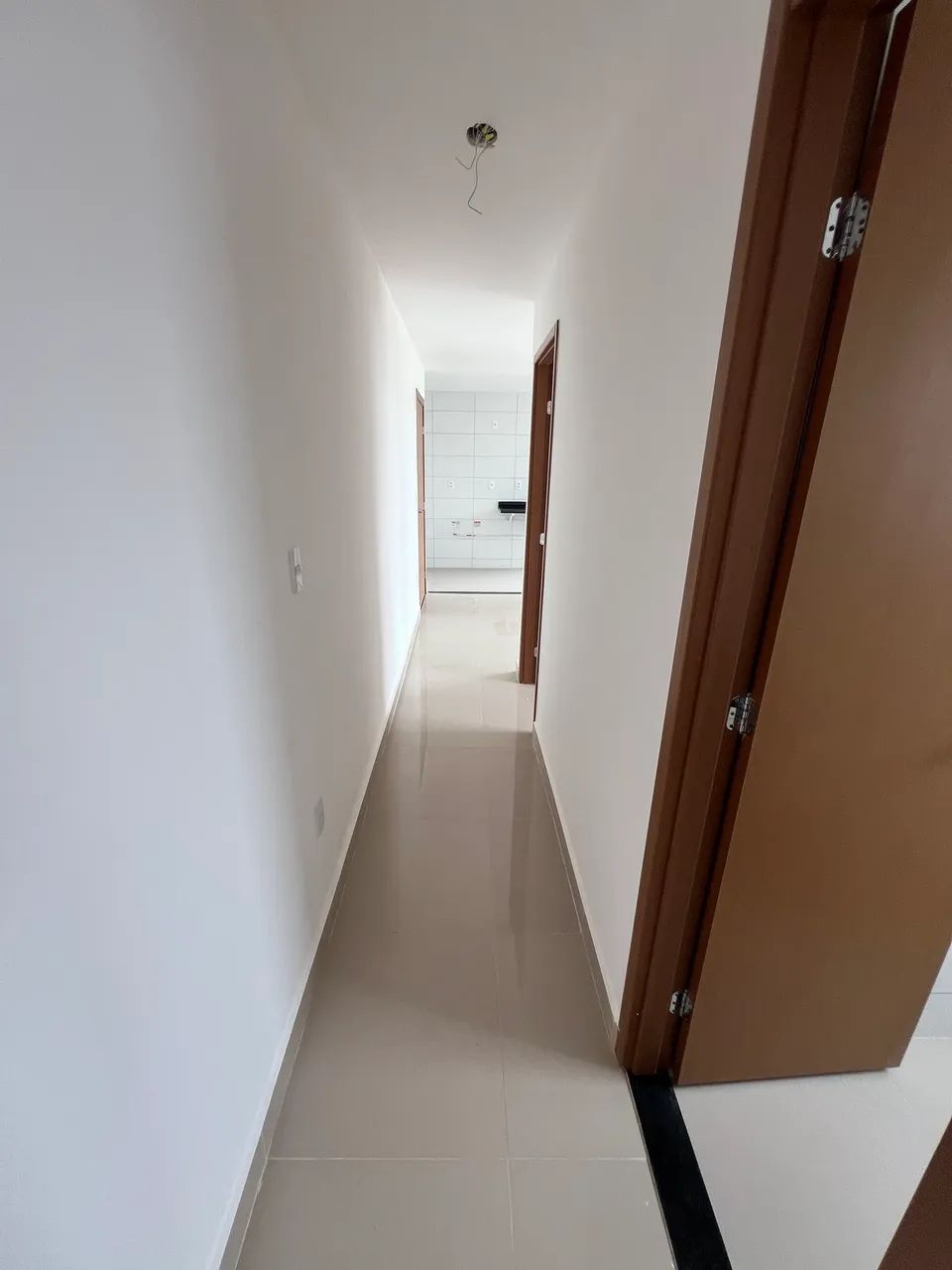 Alugo AP NOVO, 2 quartos, 1 WC, porcelnato, area de lazer completa, COHAMA - Foto 4