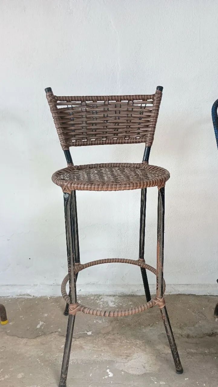 Vendo 2 cadeiras tipo Banqueta - Foto 3