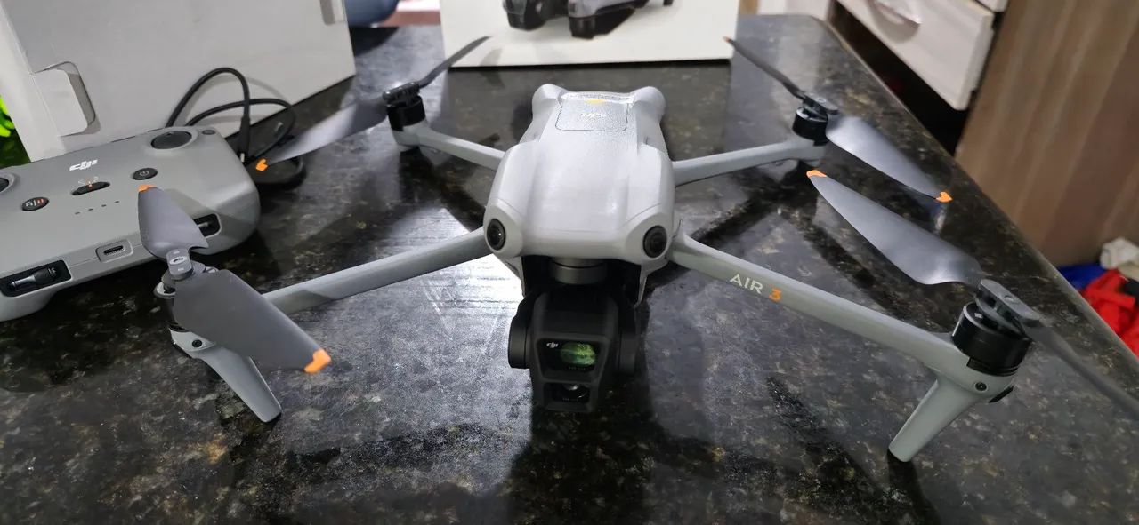 Drone DJI Air 3 - 4 voos apenas Zerado!!! - Foto 3