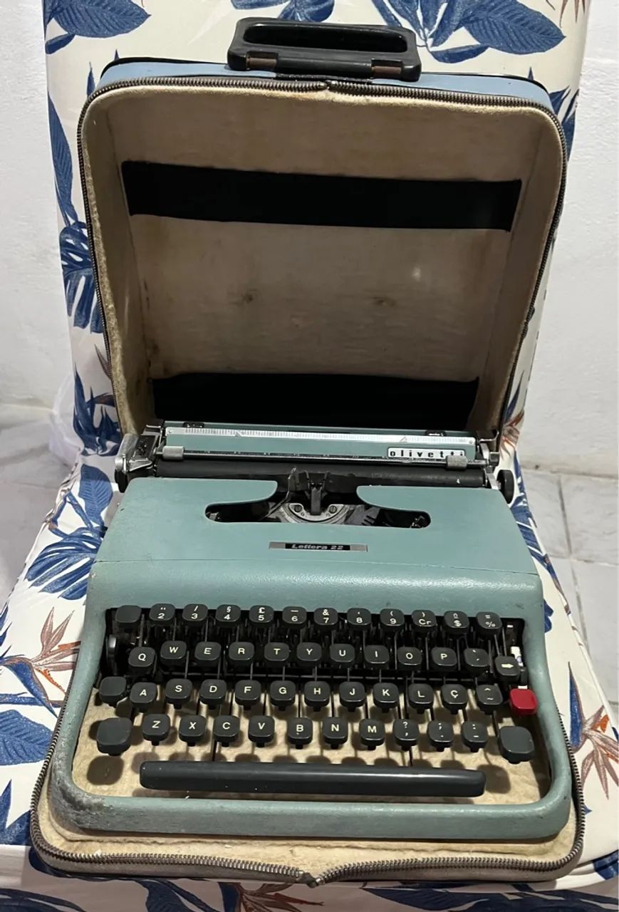 Máquina de escrever 65566241359745122