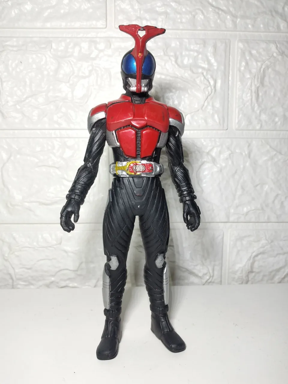 Boneco Kamen Rider Kabuto 17cm Bandai