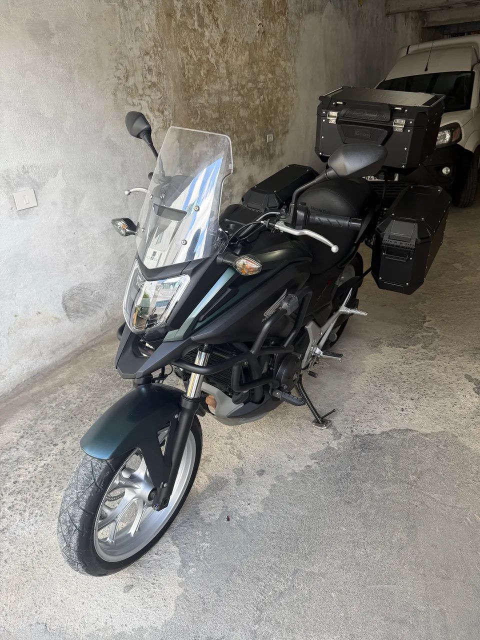 Muito nova. Moto de garagem. - Foto 3