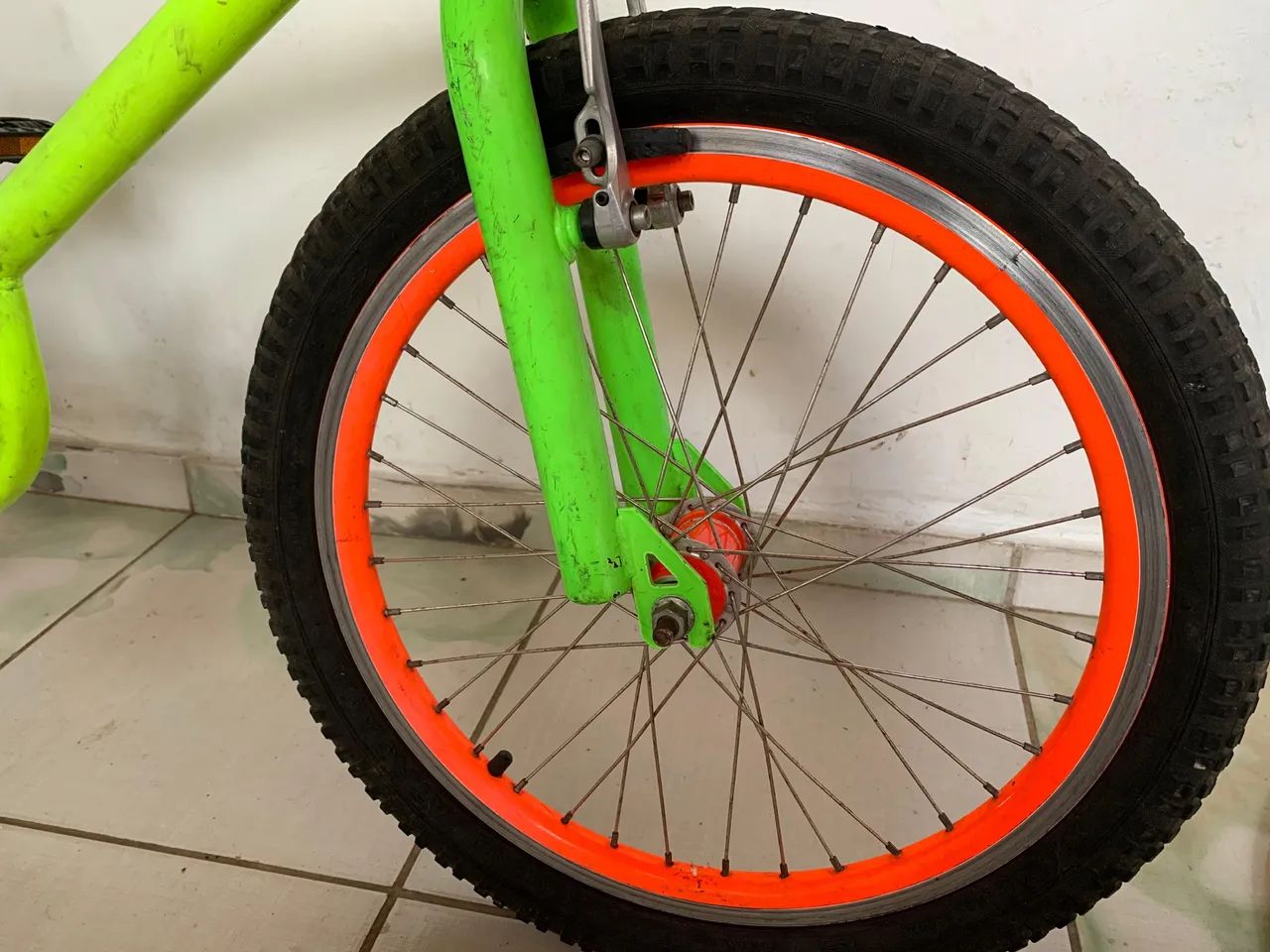 Bicicleta infantil aro 20 - Foto 5
