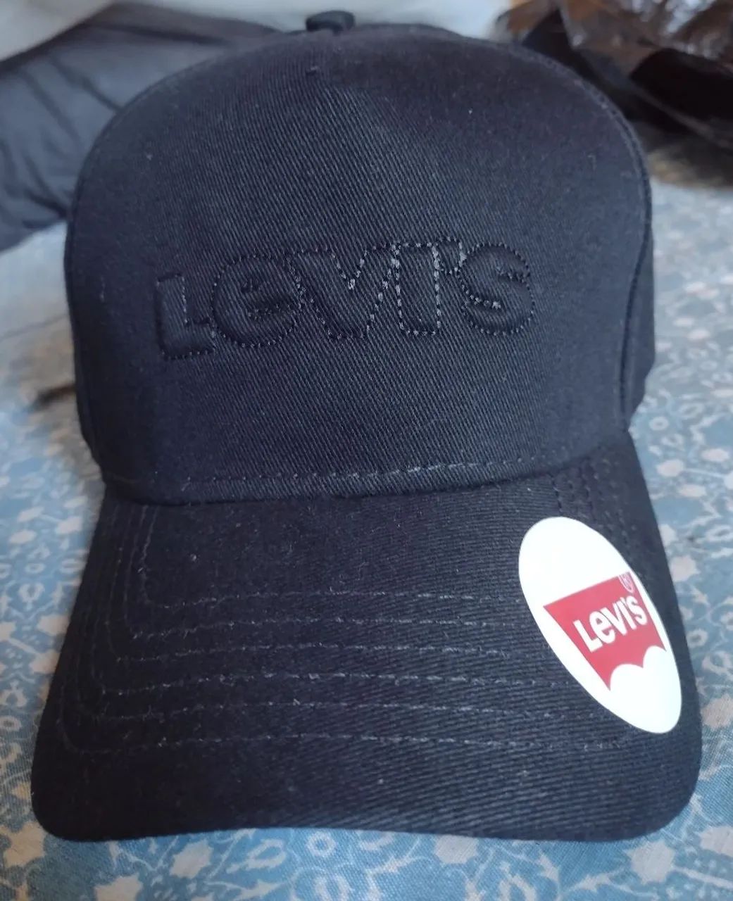 Boné Levi's Minimalista All Black 