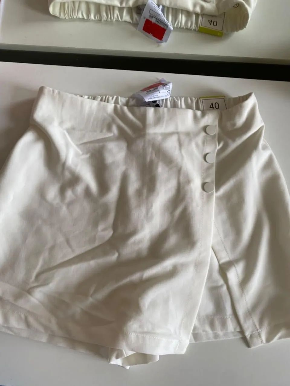 Short saia branco C&a NA ETIQUETA!!