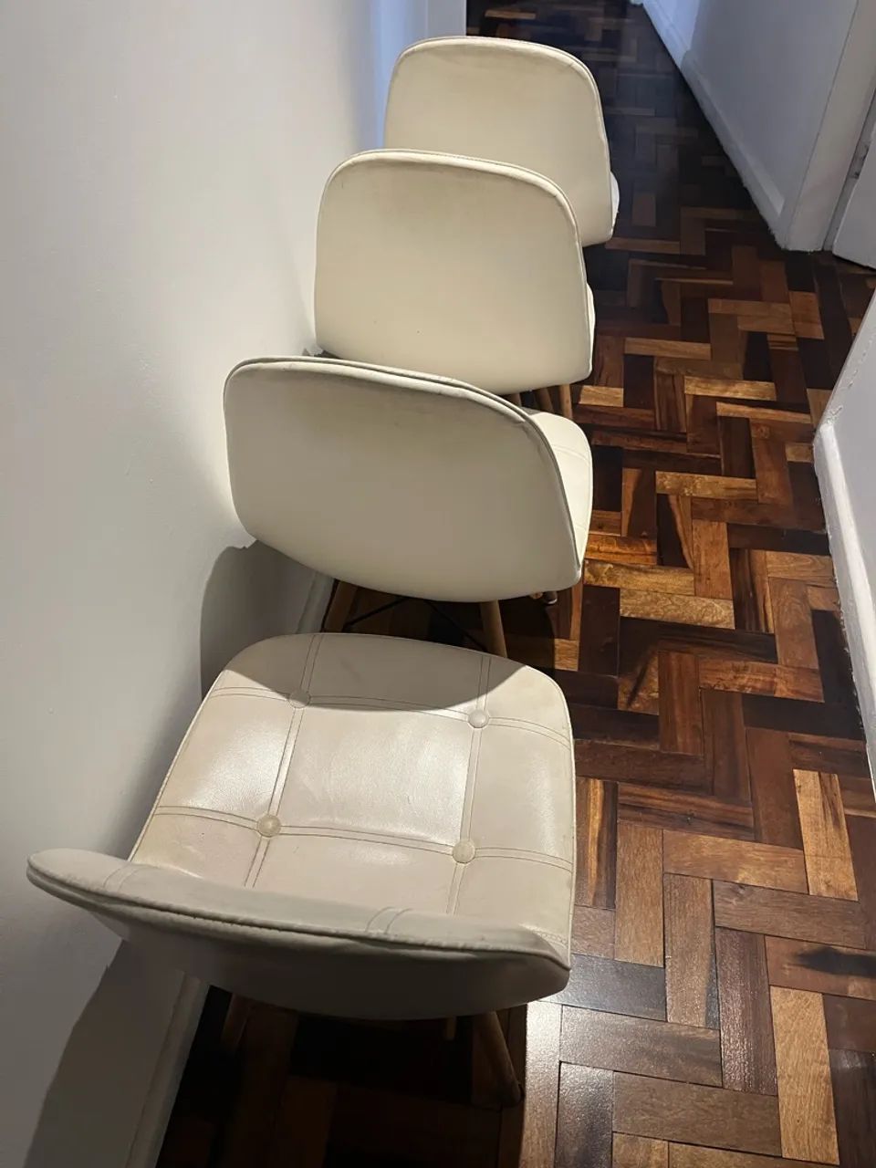 4 cadeiras usadas Charles Eames Eiffel Botonê  - Foto 5