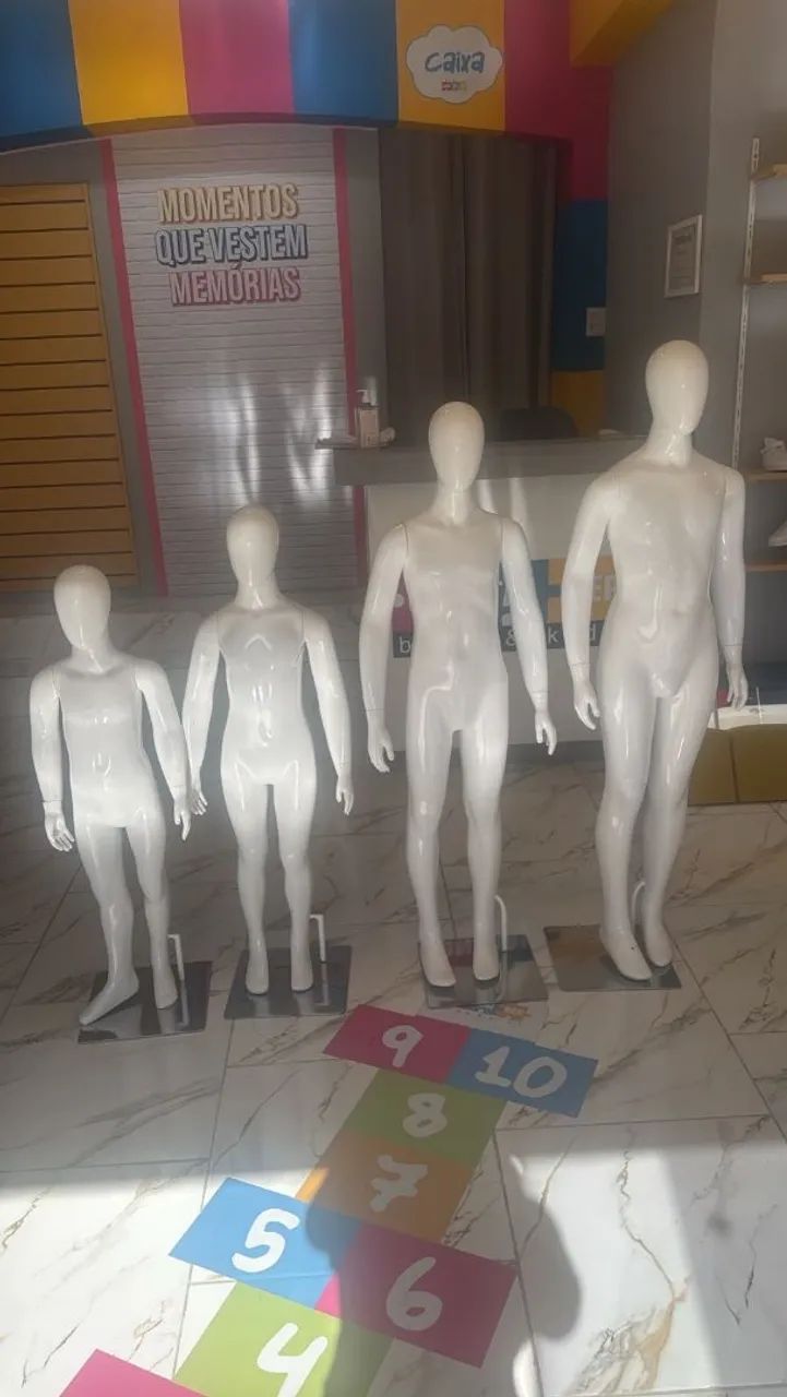 Manequins