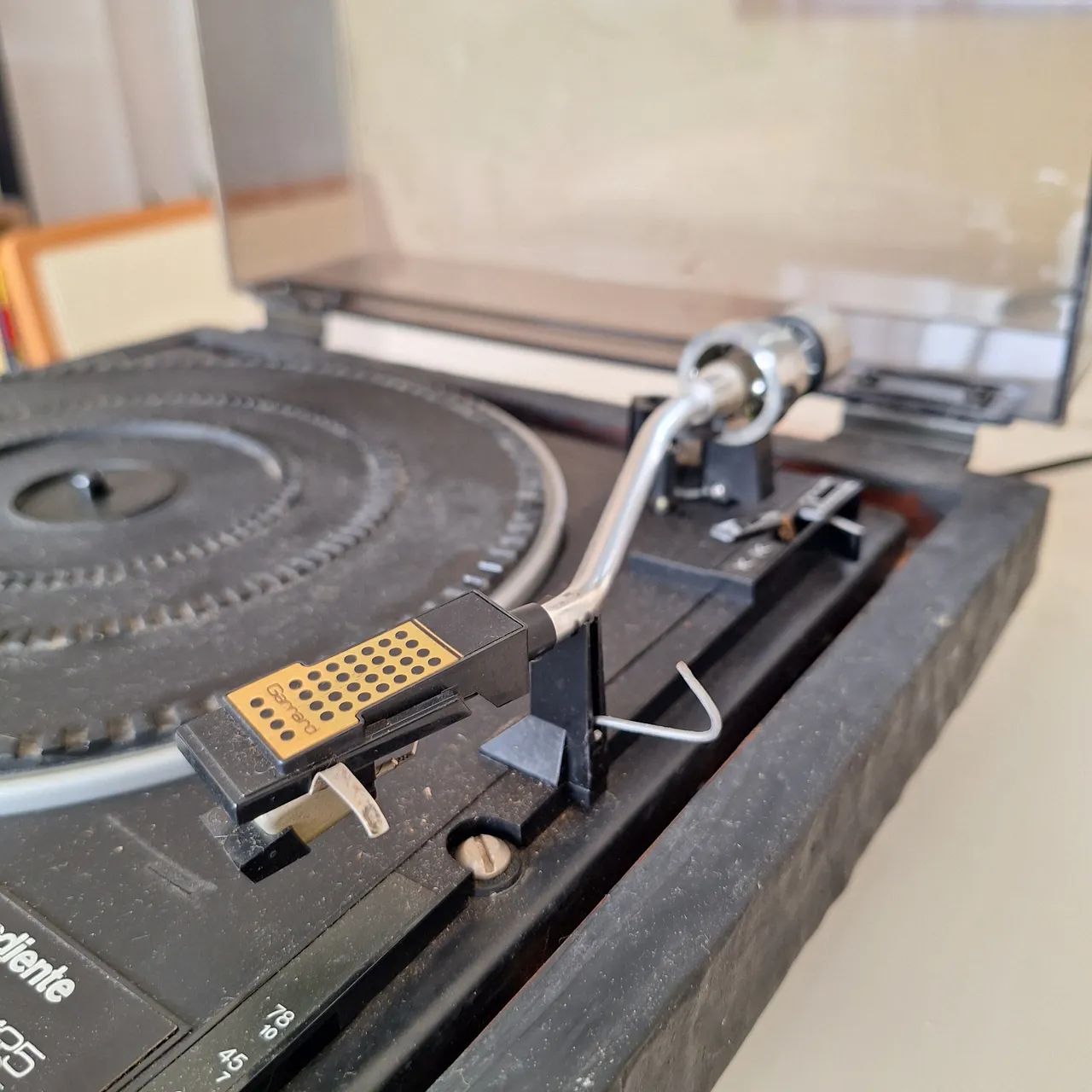 Toca-discos Gradiente Garrard S-125 - Foto 4