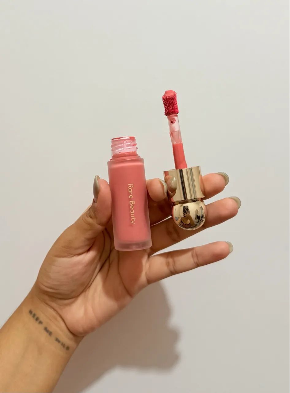 Blush líquido rare beauty - co Happy  - Foto 3