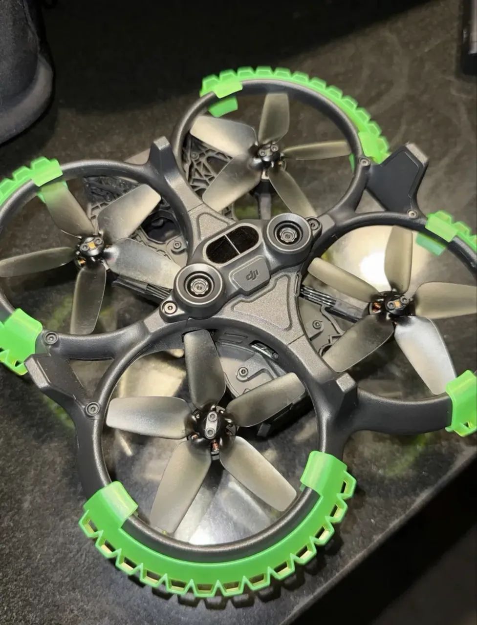 DJI Avata Pro View Combo Completo + 3 Baterias + Integra + RC Motion 2 Seminovo - Foto 4