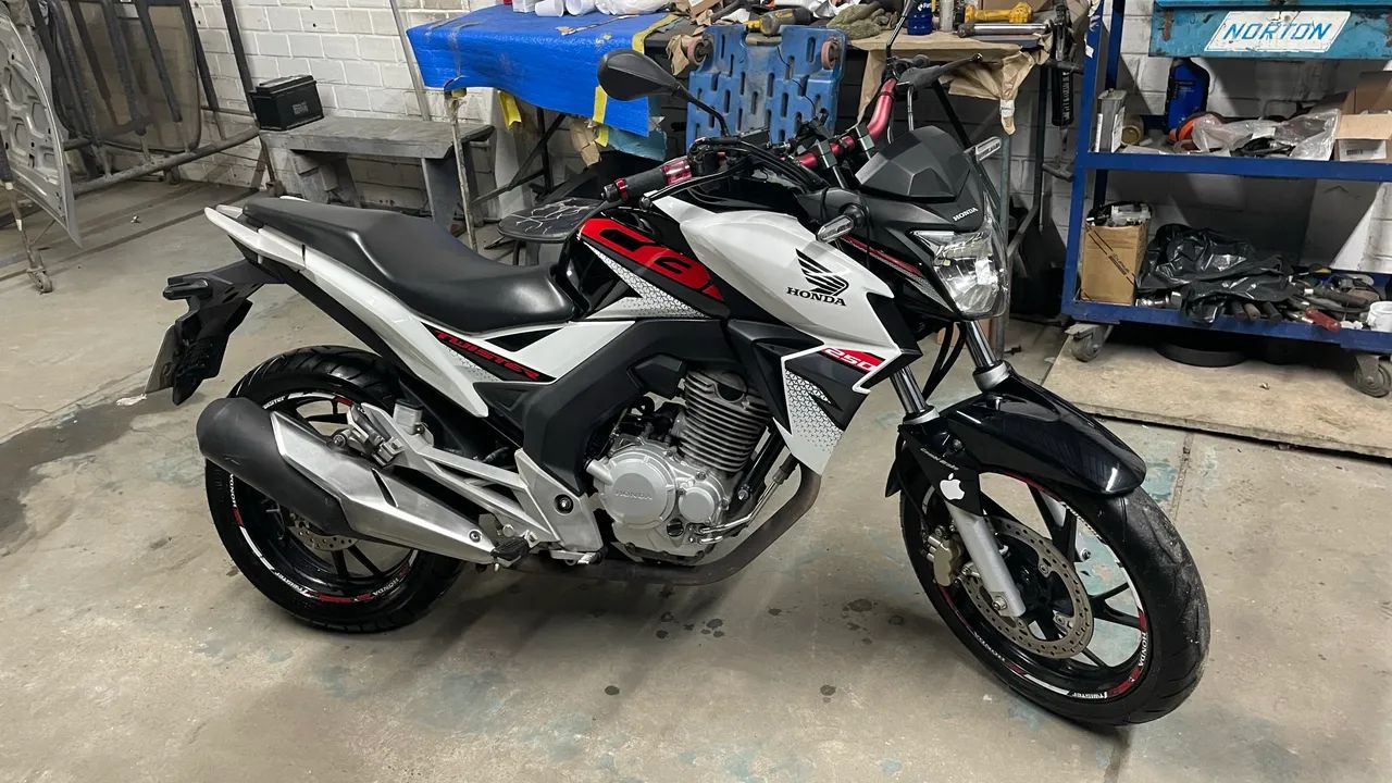 Cb250f  - Foto 3