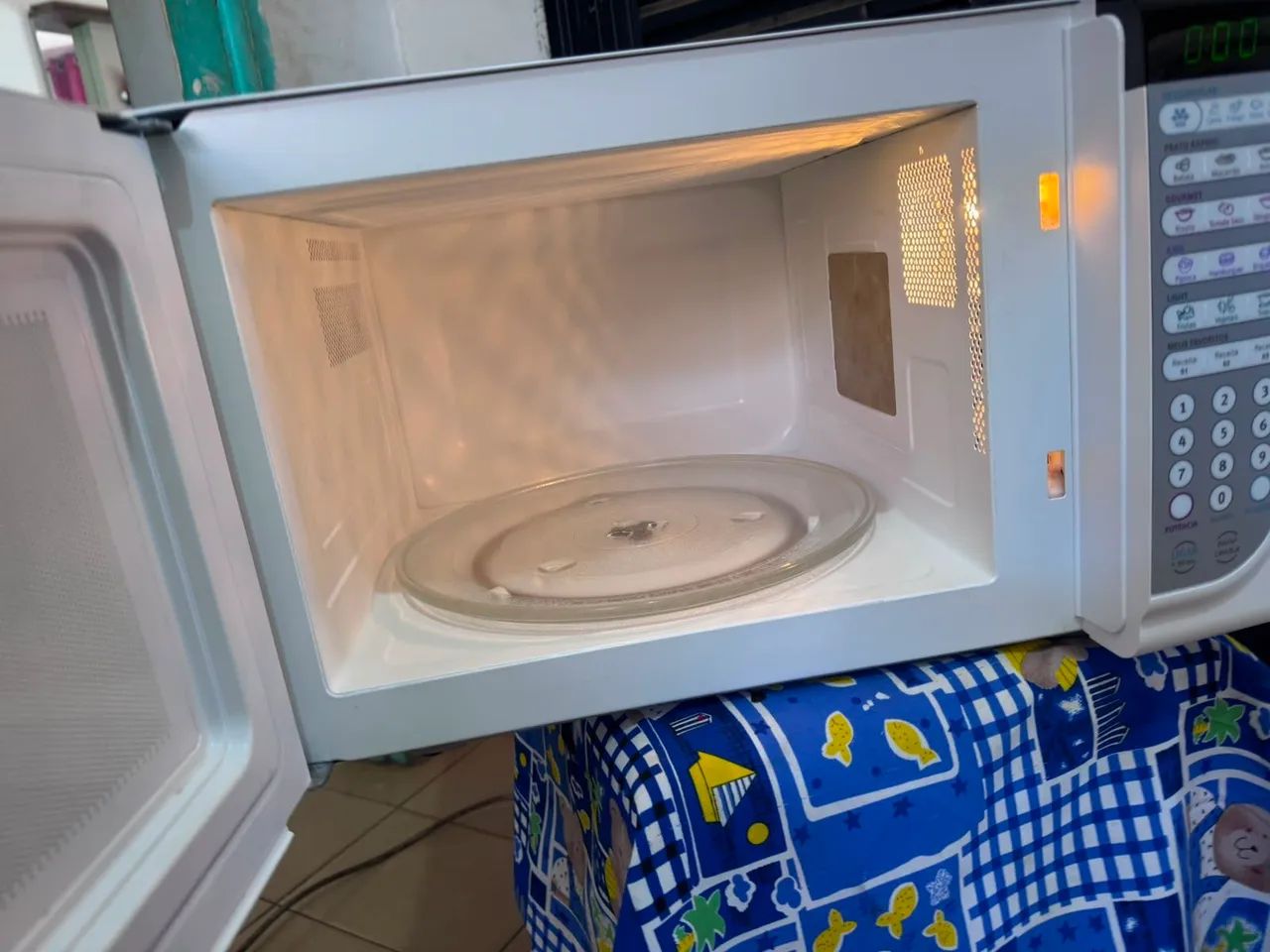Microondas Electrolux 31 lt  - Foto 2