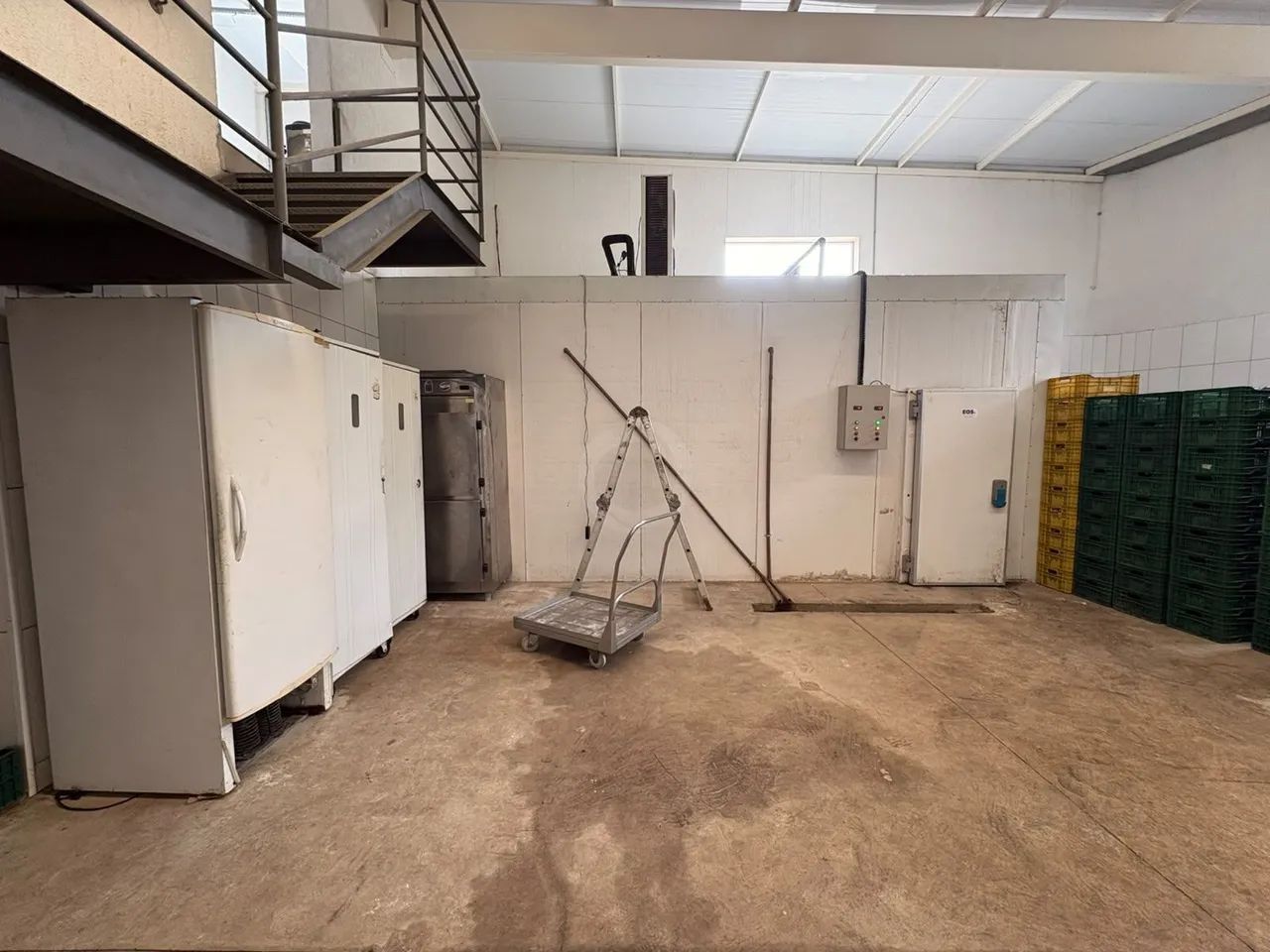 BARRACÃO COMERCIAL À VENDA E LOCAÇÃO | RAMO DE ALIMENTOS | STA TEREZINHA - Foto 5