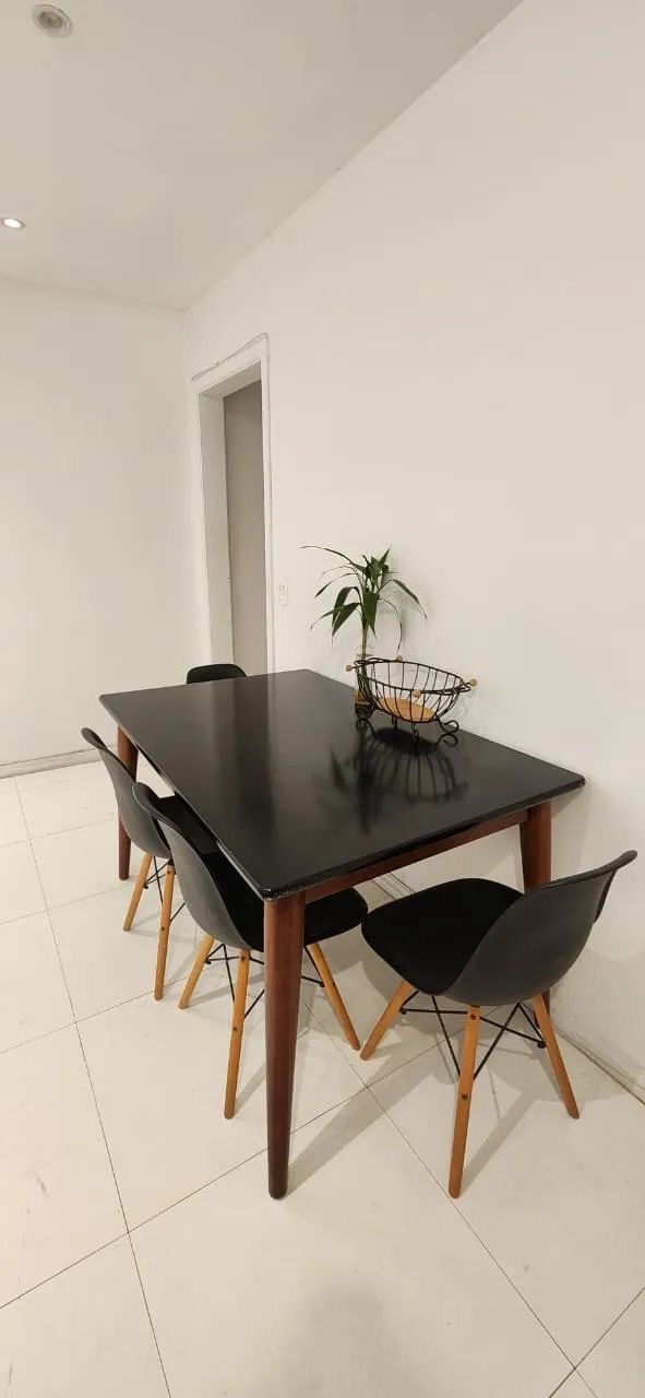 Mesa de Jantar Retangular com 4 cadeiras - Foto 3