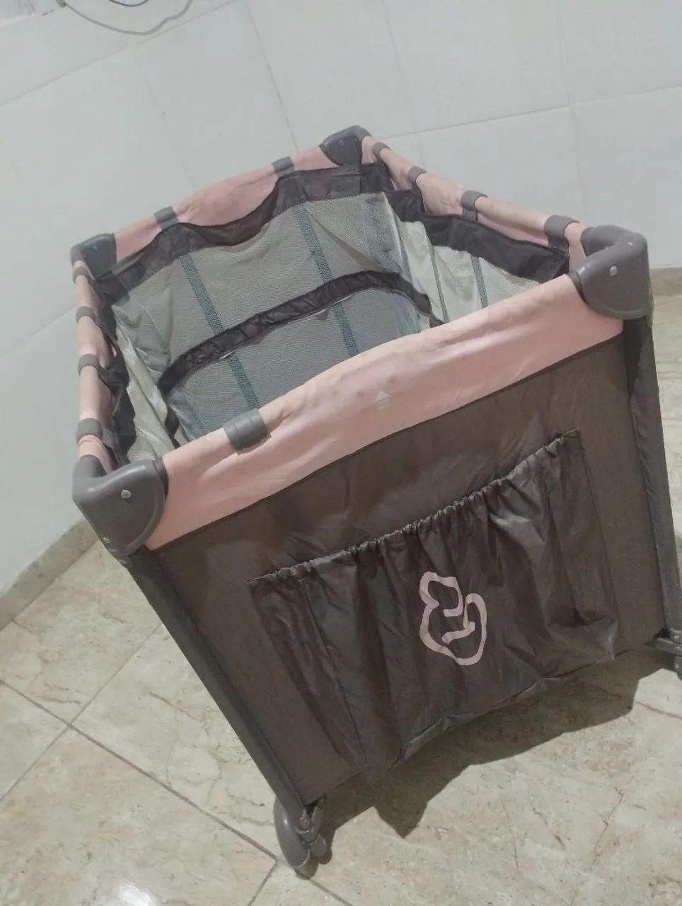 Vendo sercadilho para bebês super conservado  - Foto 2