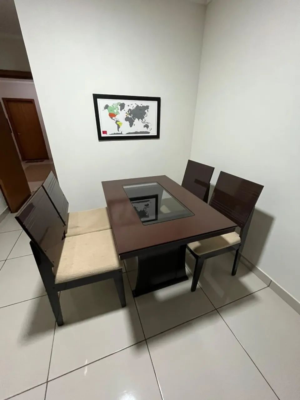 Mesa de jantar retangular + 4 cadeiras - Foto 2