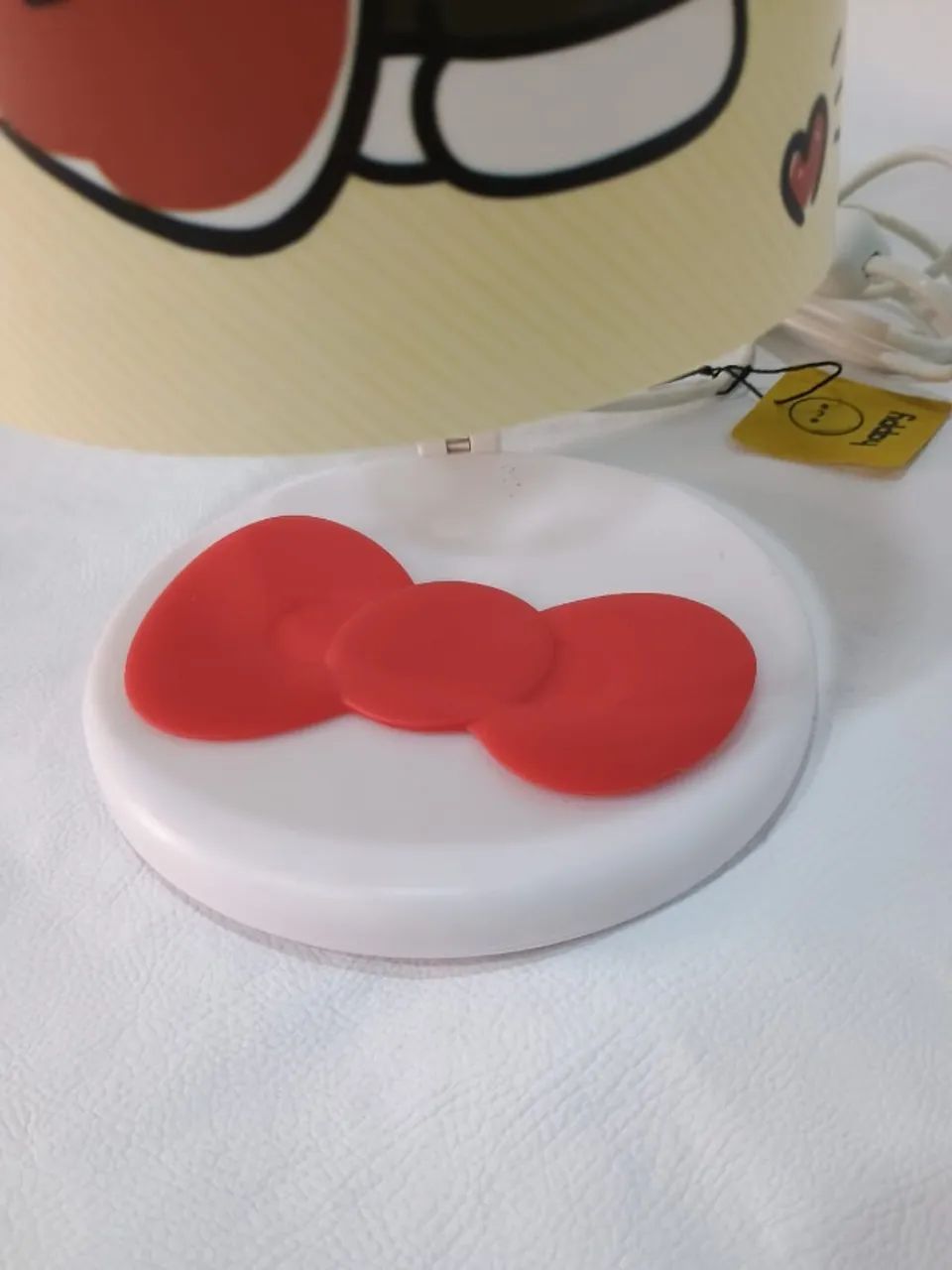 Abajour Hello Kitty Cilindro, Vermelho, Amarelo e Branco - Foto 5
