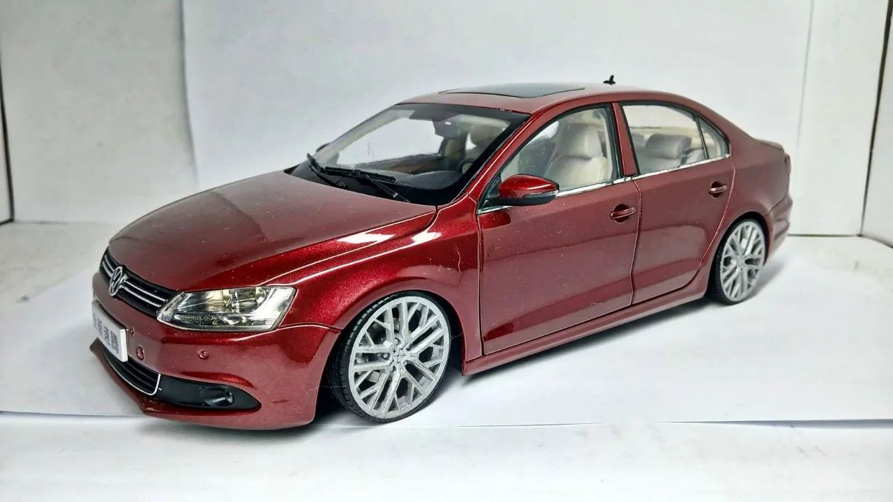 Miniatura Volkswagen Jetta 1/18