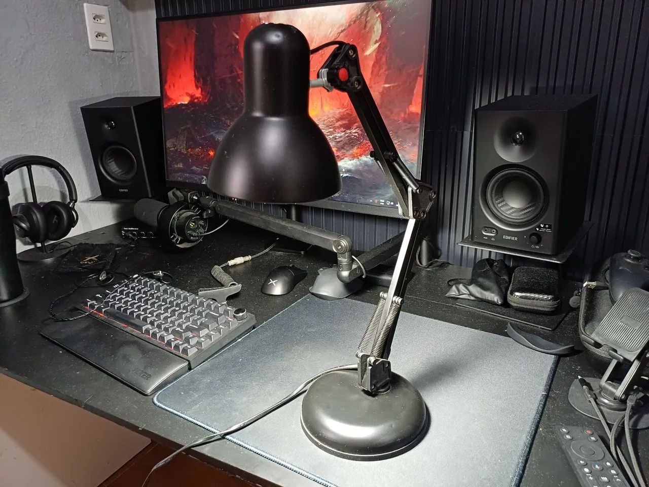 Luminária da Pixar Preto com bocal para Lâmpada  - Foto 5