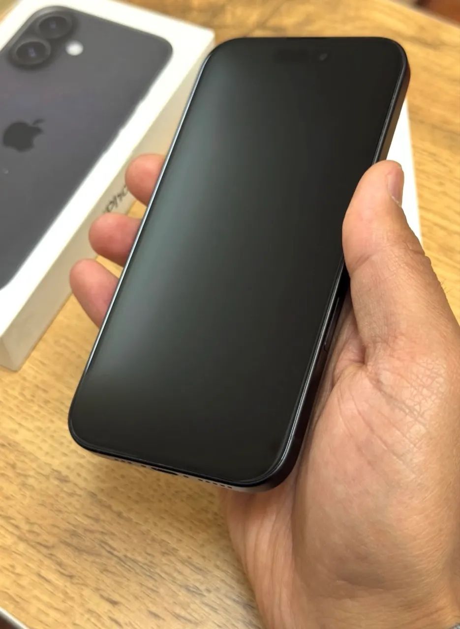 ? iPhone 16 128GB - Estado de Novo com Garantia Apple até Jan/2027! - Foto 2