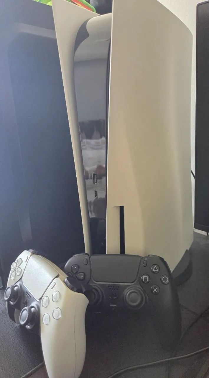 Ps5 fat com leitor, 2 controles