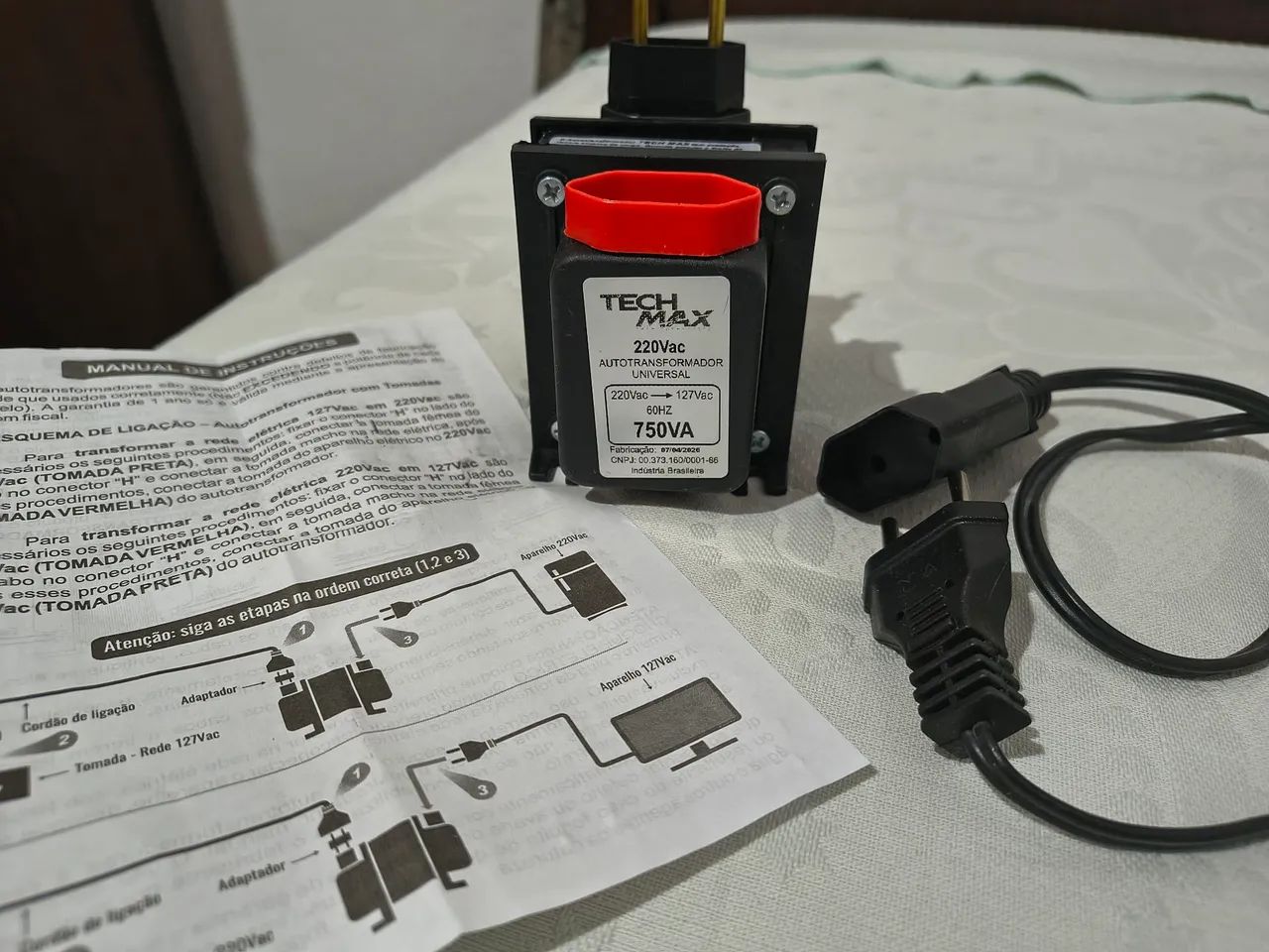 AUTO TRANSFORMADOR 110/220 V