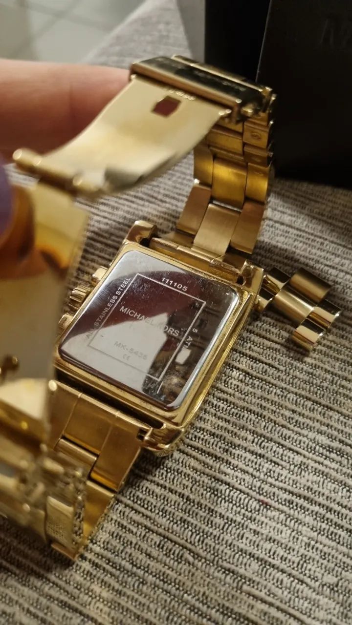 Vendo relógio Michael Kors Muito Novo - Foto 2