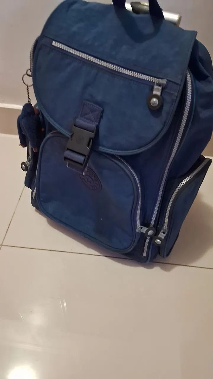 Mochila com rodinhas 