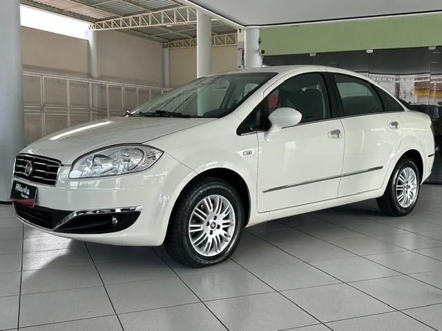 Fiat Linea Essence 1.8 Flex 16V 4P 2016 - Foto 2
