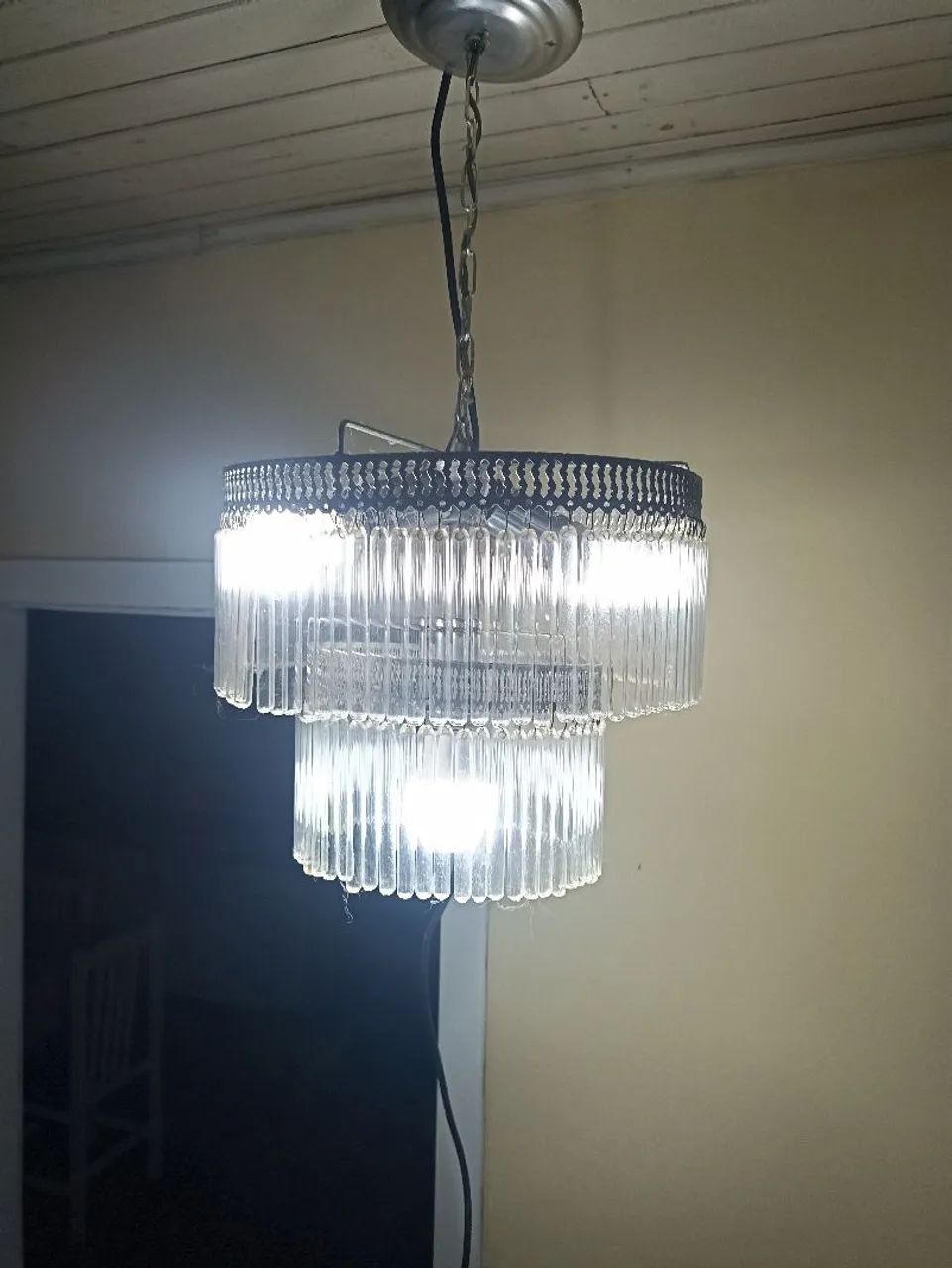 Lustre 3 lâmpadas com pingentes de vidro - Foto 3