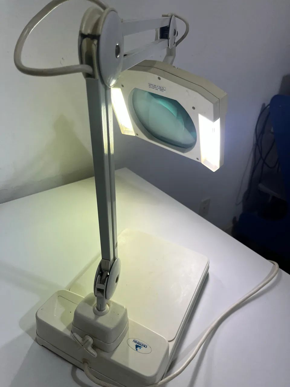 Lupa de Estética Cristófoli com Iluminação - Excelente Estado