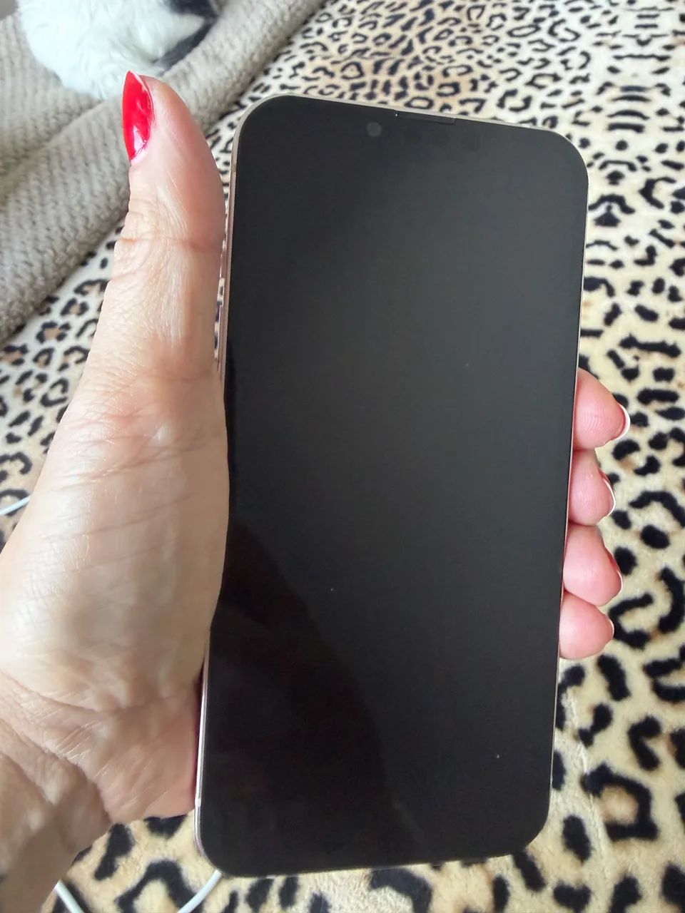 iPhone 13 128gb ( quebrado na parte traseira) - Foto 3