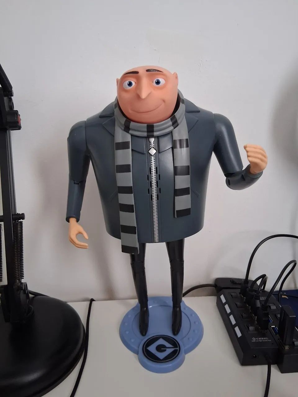 Boneco Gru falante 