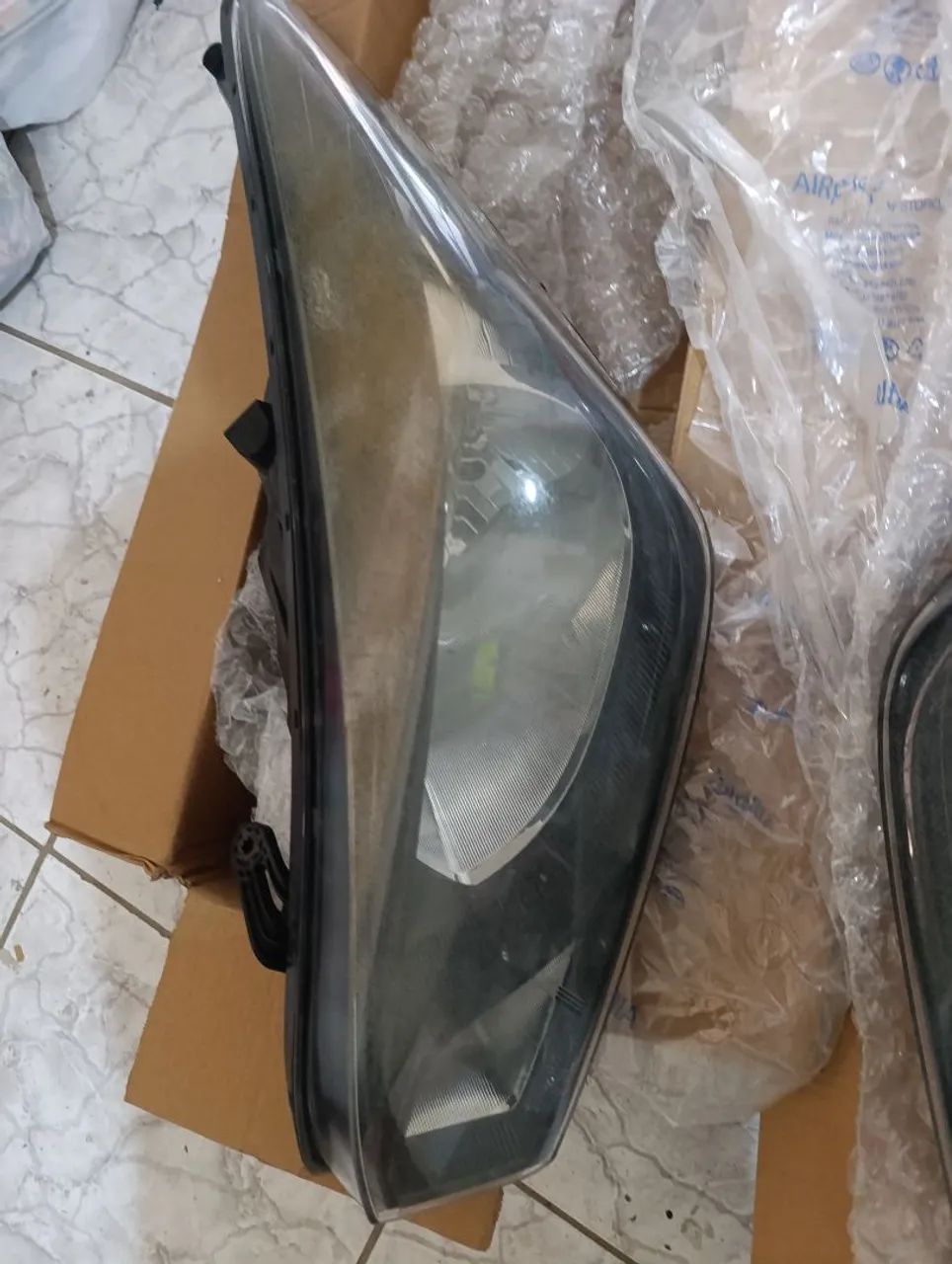 Par Farol HB20 (direito e esquerdo)