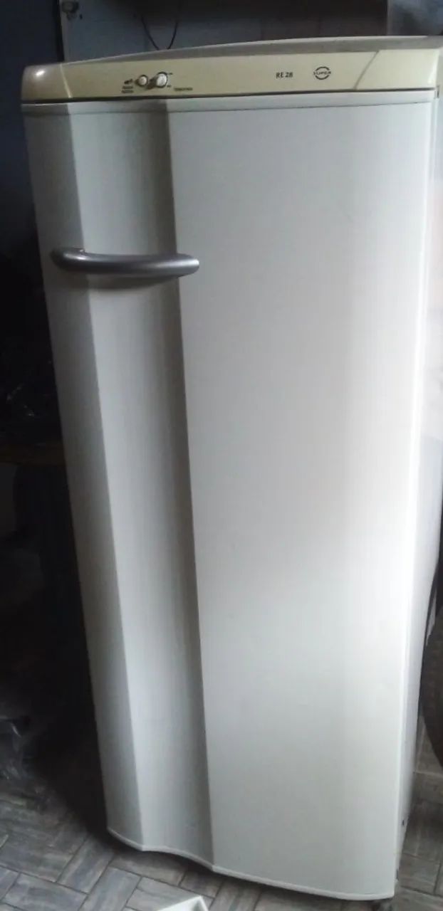 GELADEIRA ELECTROLUX RE 28