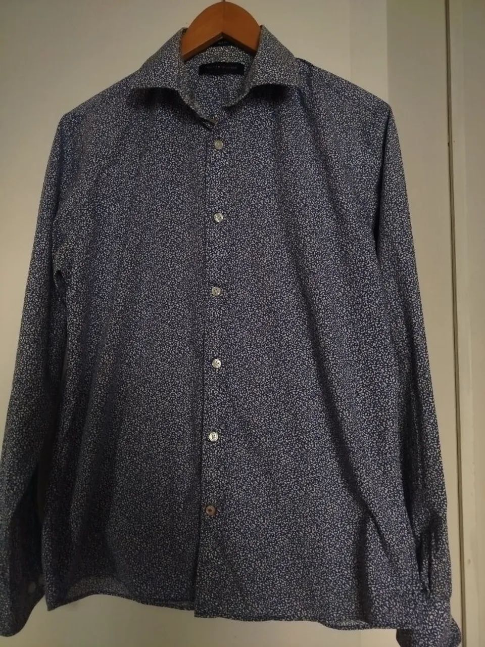 Camisa social Tommy azul e branco M 