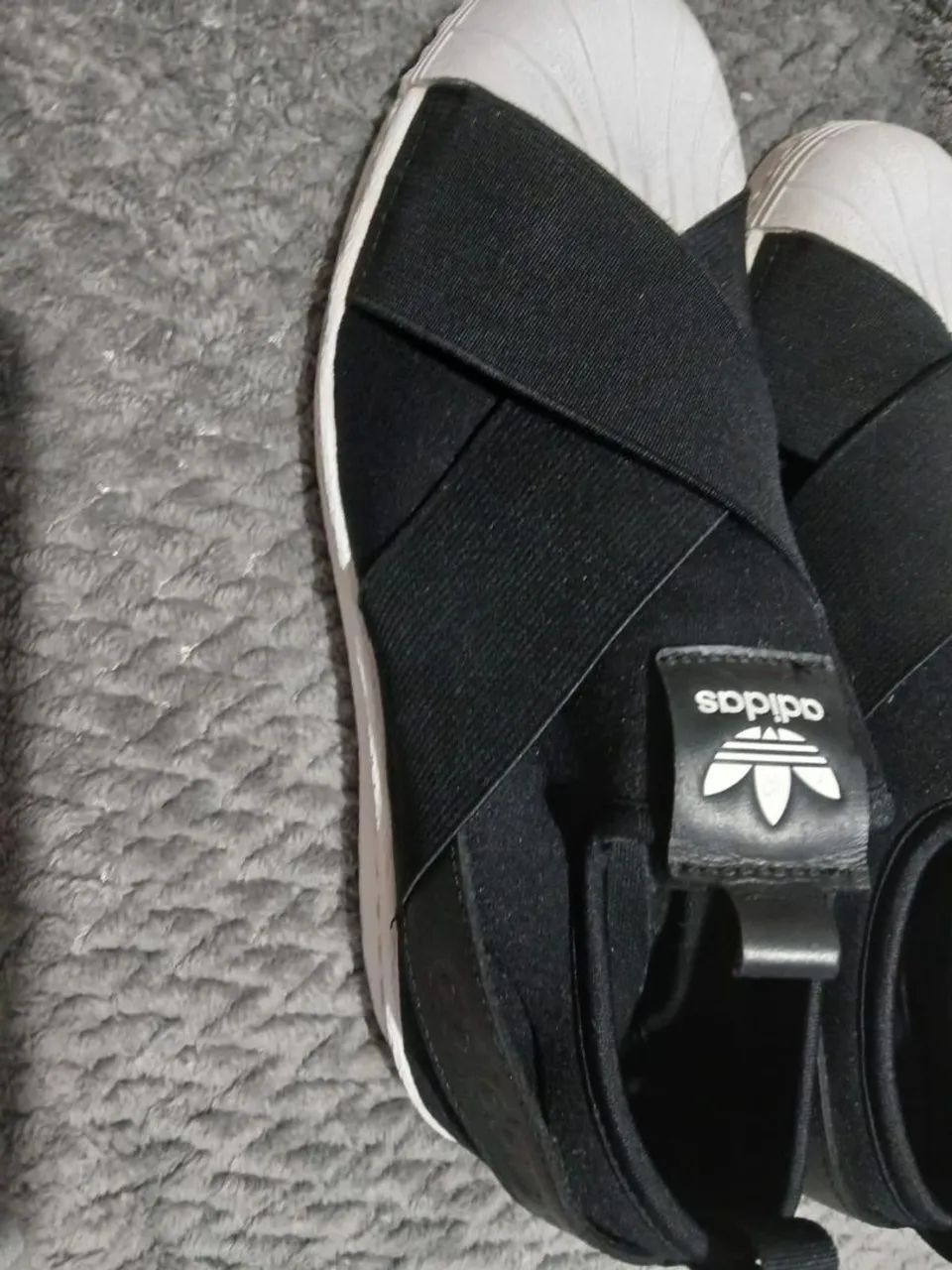 Tenis adidas