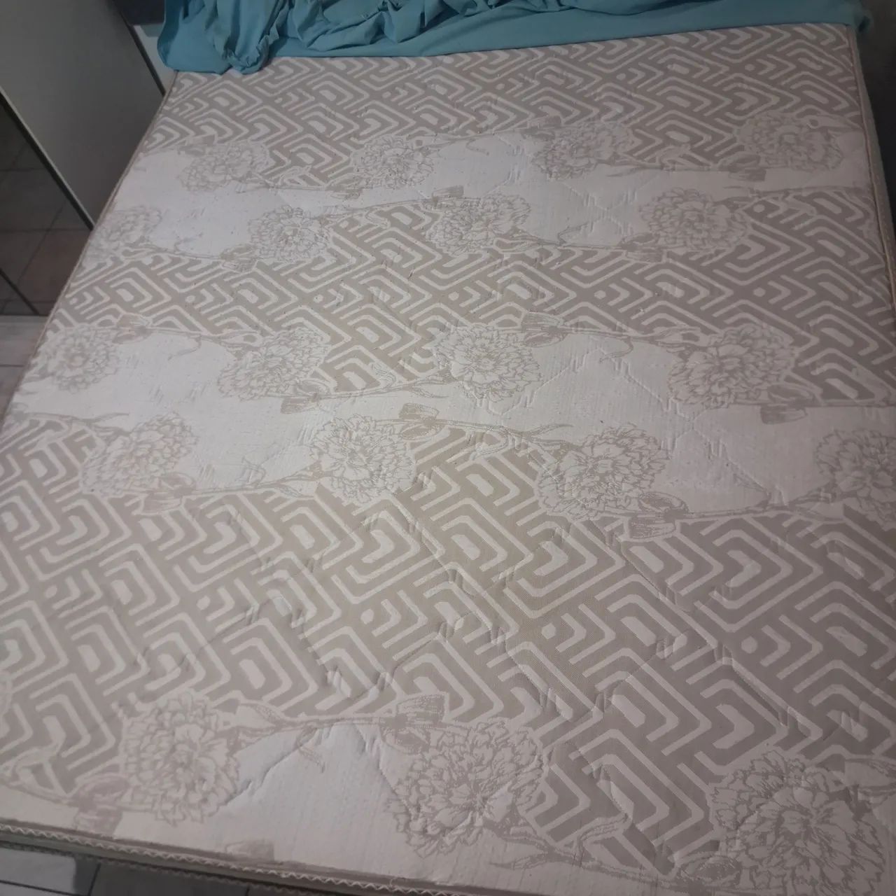 Cama Queen size excelente  - Foto 2