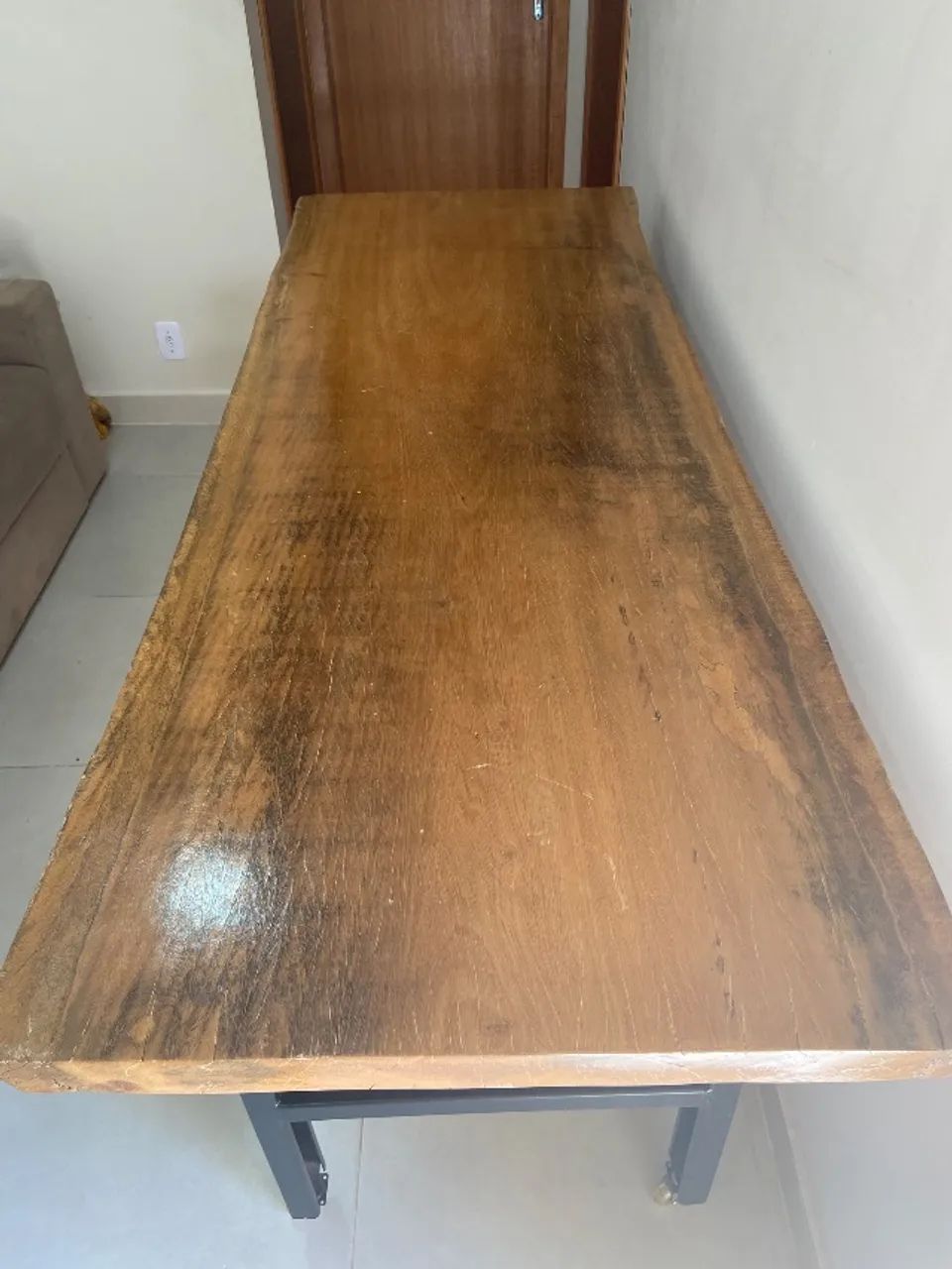 Mesa de Madeira Moderna