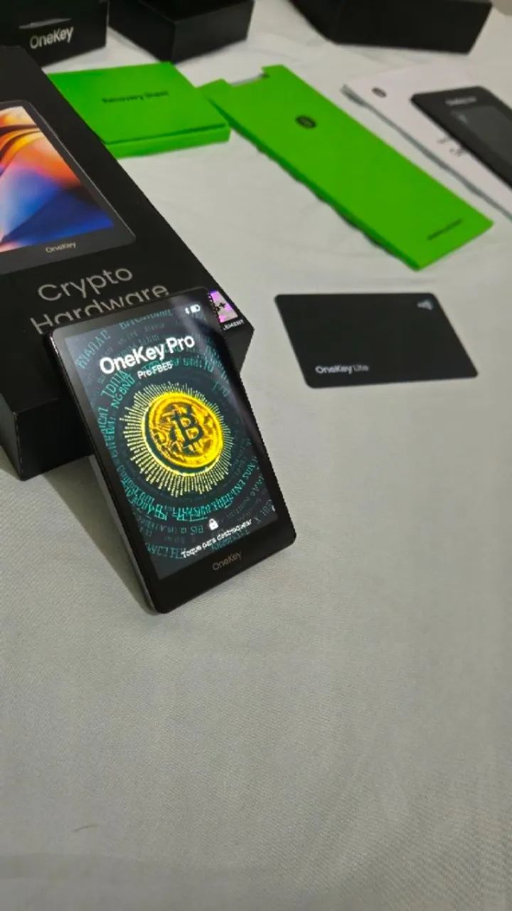 Carteira de Criptomoedas OneKey Pro - Nova + Kit OneKey Tag + Cartão NFC  Lite - Peças de Hardware - Boa Viagem, Recife 1472908123 | OLX