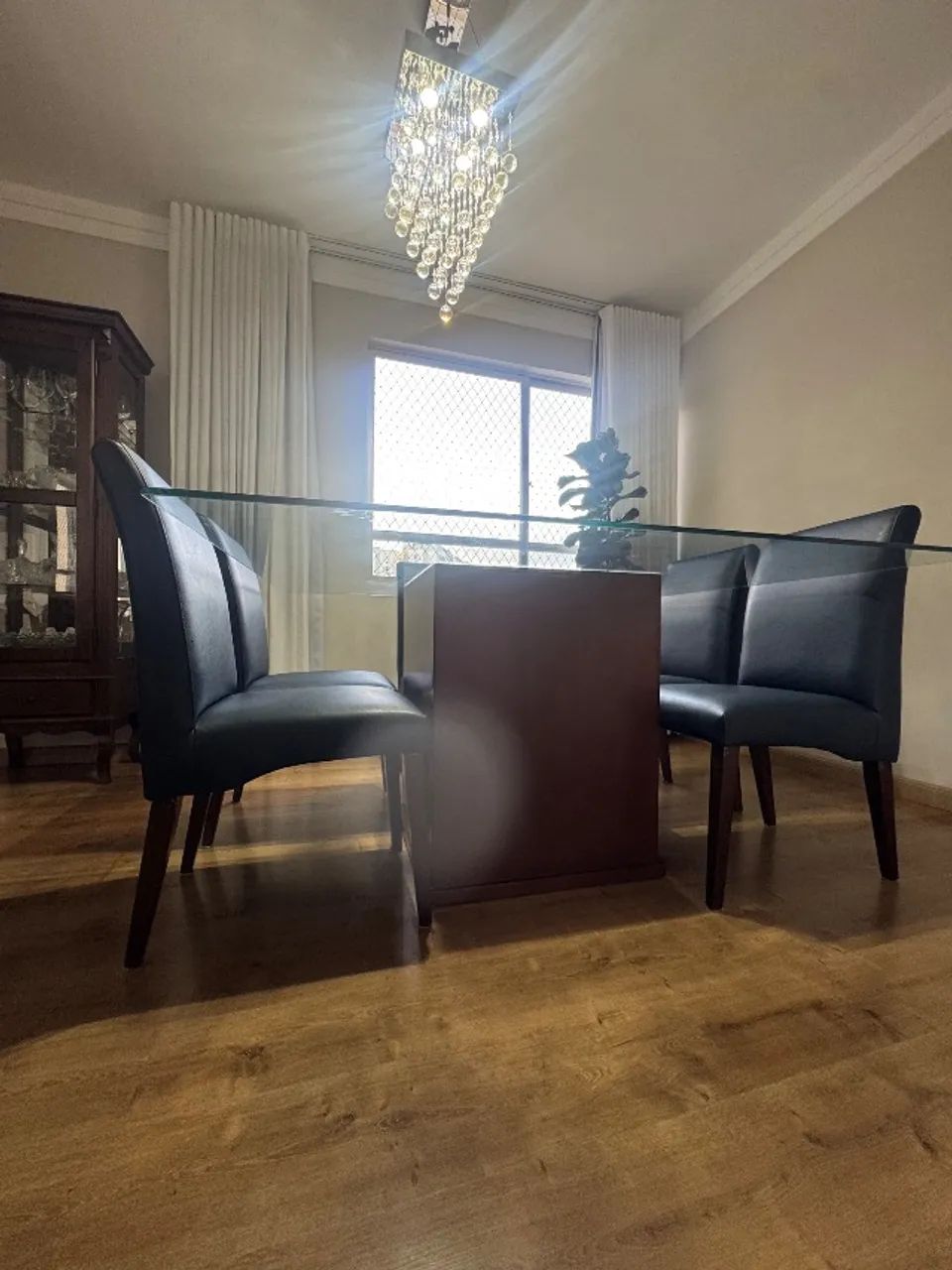 Mesa de jantar e cadeiras- 6 lugares - Foto 2