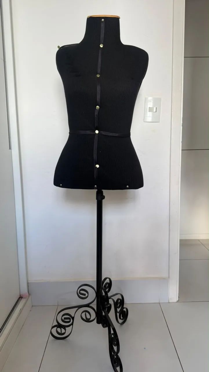 Manequins+ cabides + Arara - Foto 3