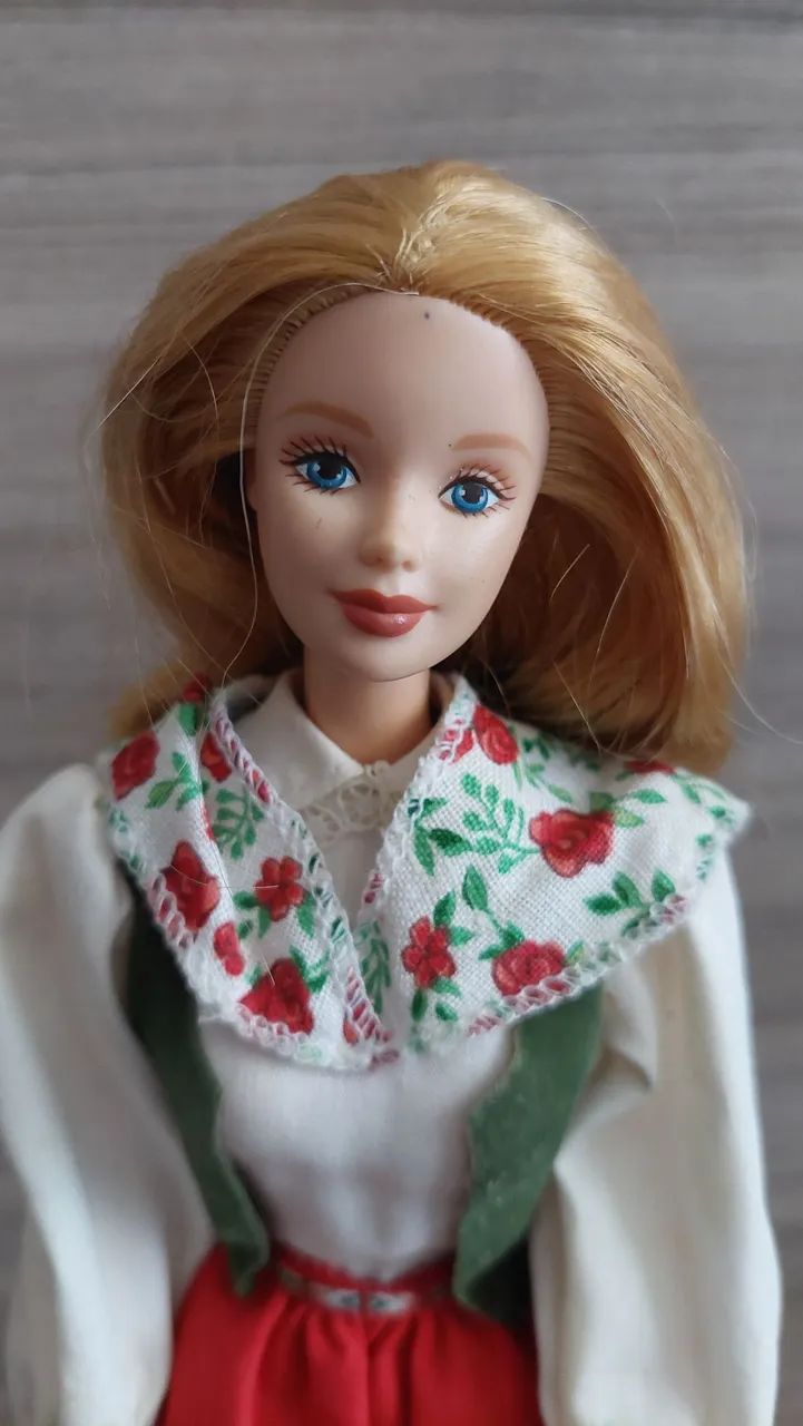 Barbie Mattel Collector Dotw Swedish - Foto 3