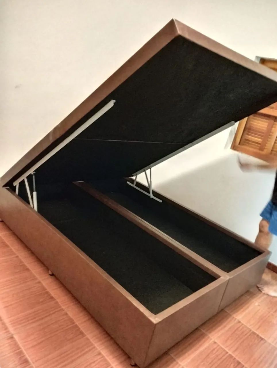 Cama box baú Queen 