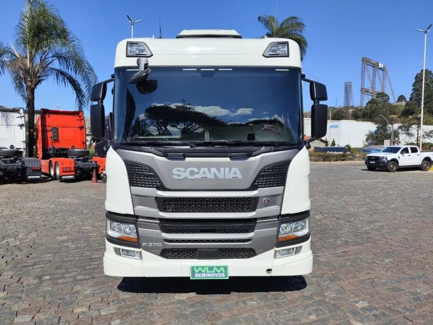 Scania P 370 A4x2 - Foto 2